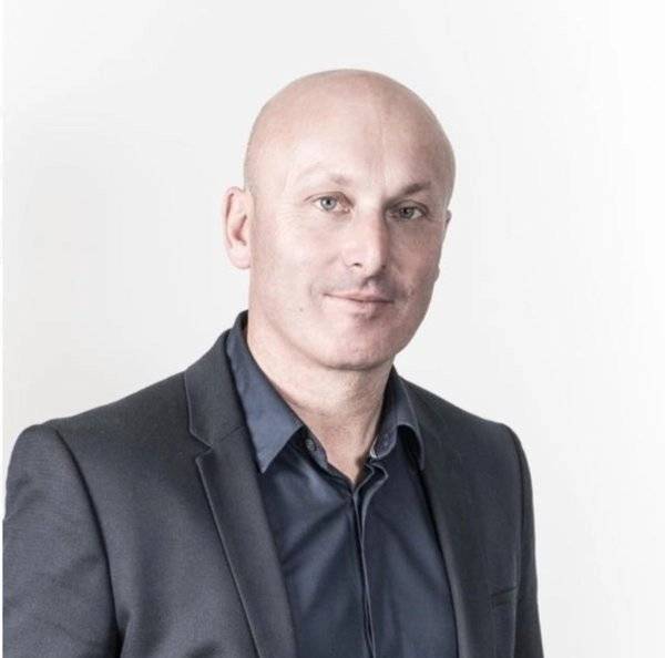 Portrait de Jacky Chevalier, Commercial