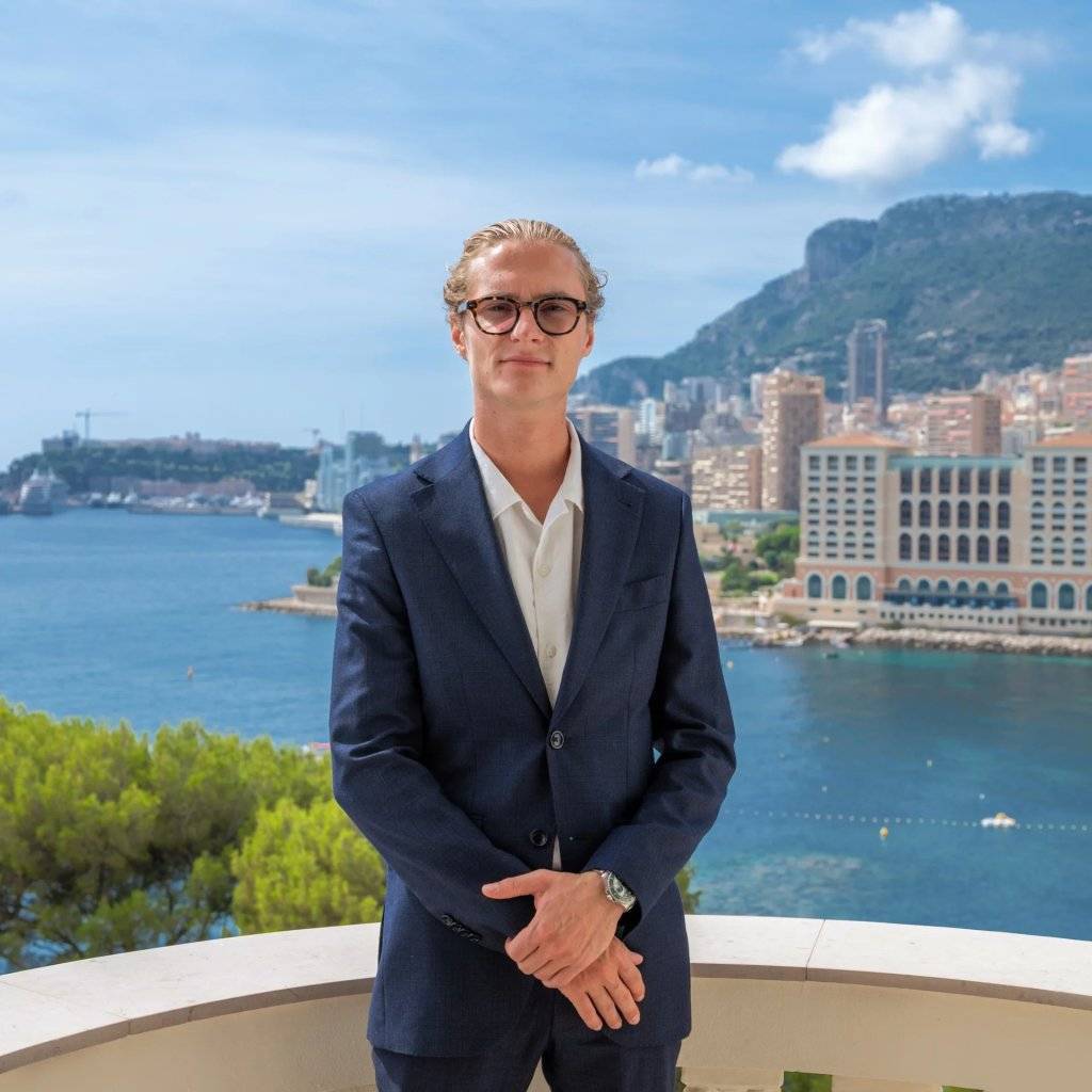 Portrait de Julien Aviron, Commercial